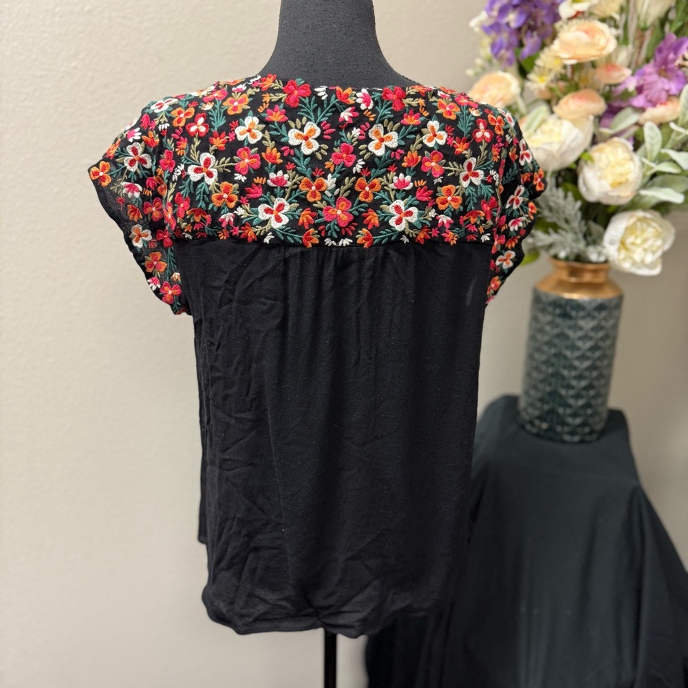 Savanna Jane 2X Black Floral Embroidered Boho Peasant Top Blouse Spring Summer - Picture 3 of 7